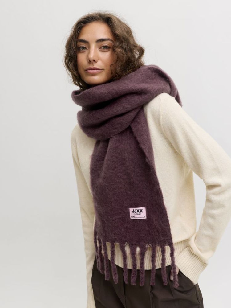 JXLESLIE SCARF ACC SN 176841 Winetast