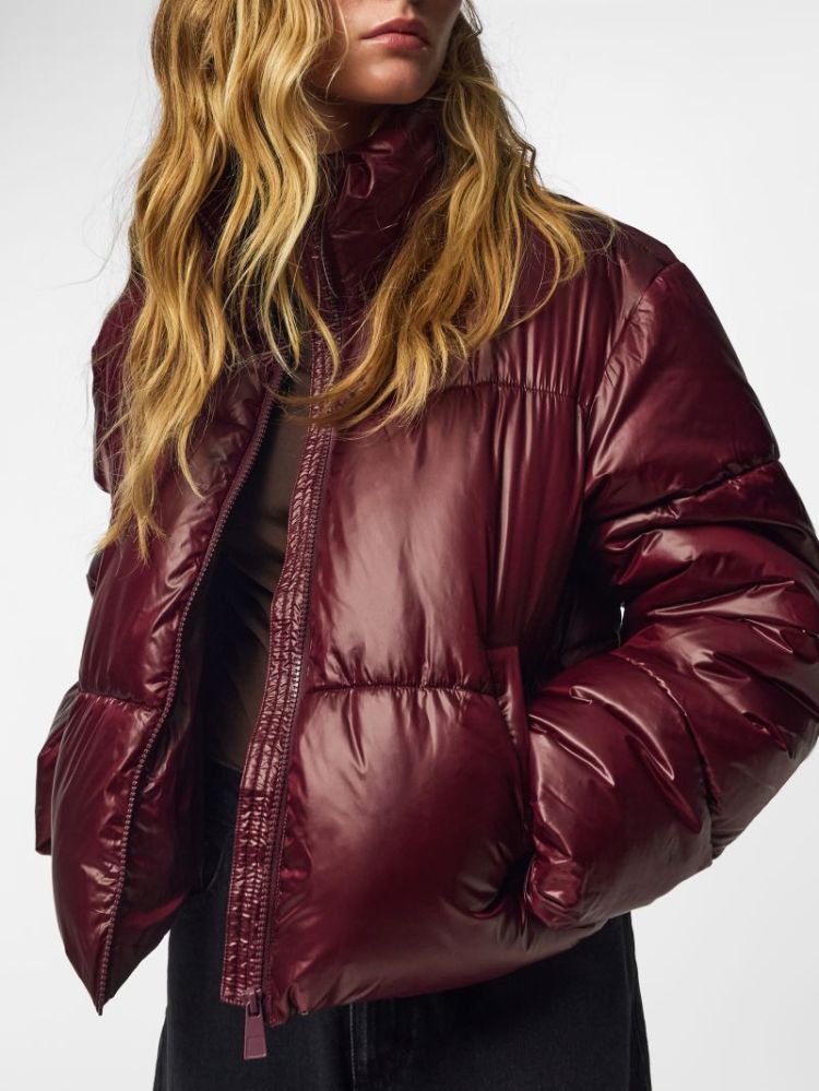 PCAMILIA SHORT PUFFER JACKET P 190650 Winetast