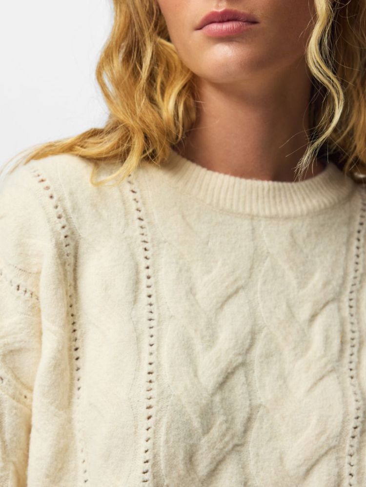 PCKATHY LS O-NECK CABLE KNIT N 245215001 Birch