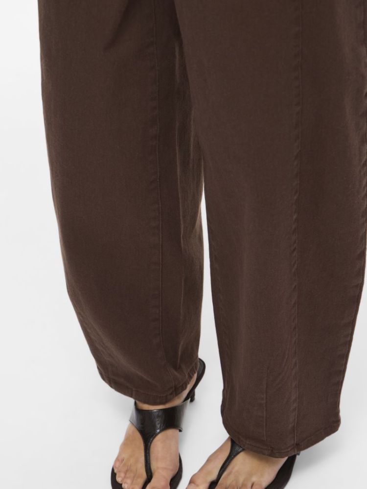 VICHIA HW BARREL JEANS 196326 Coffee B