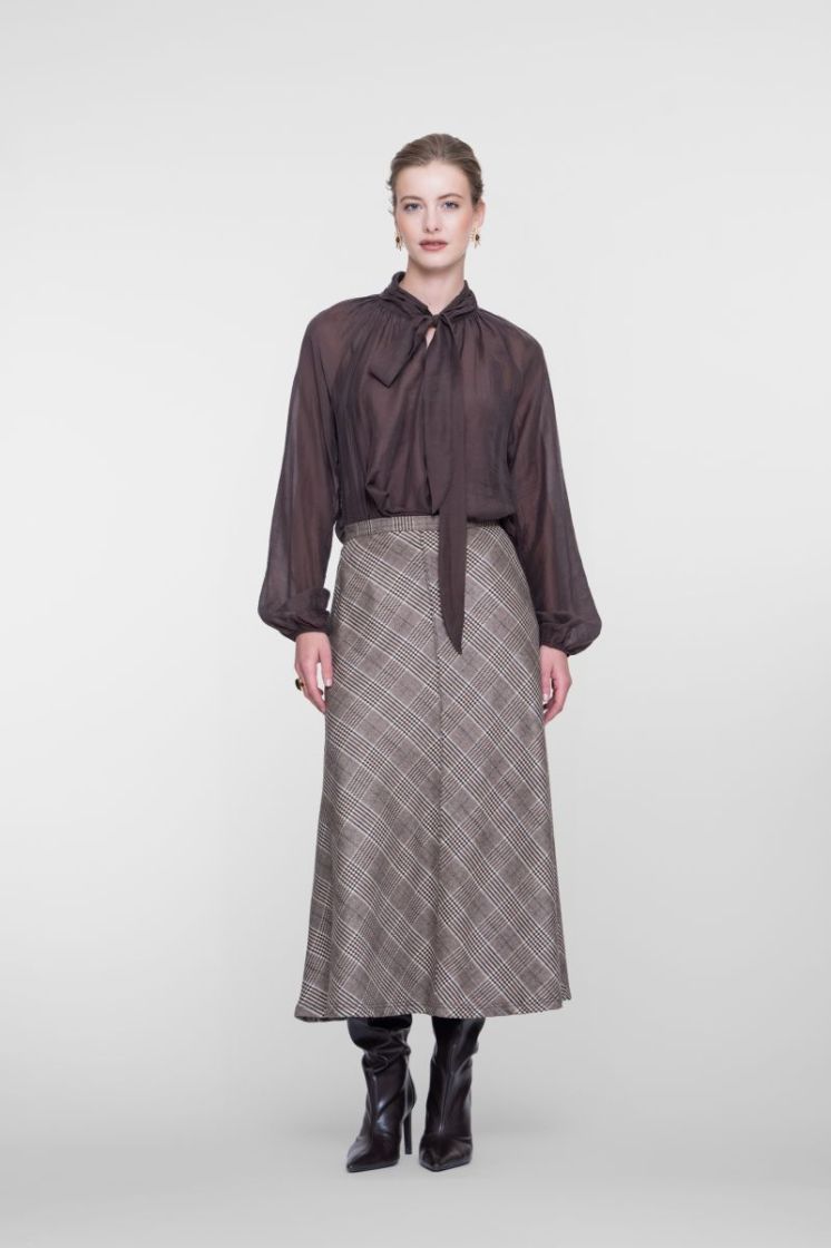  000775 brown