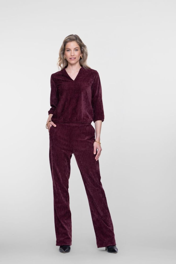  000480 burgundy