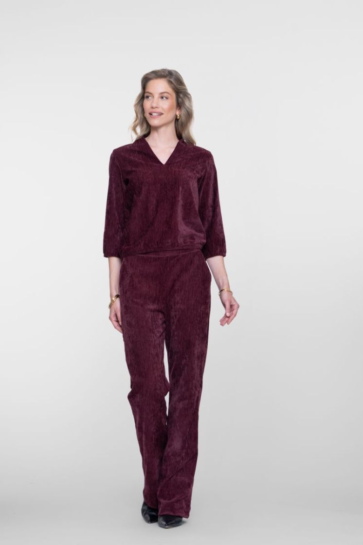  000480 burgundy
