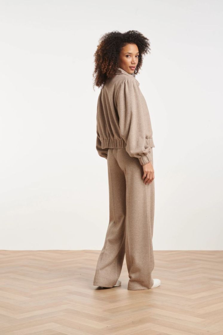  745 TAUPE