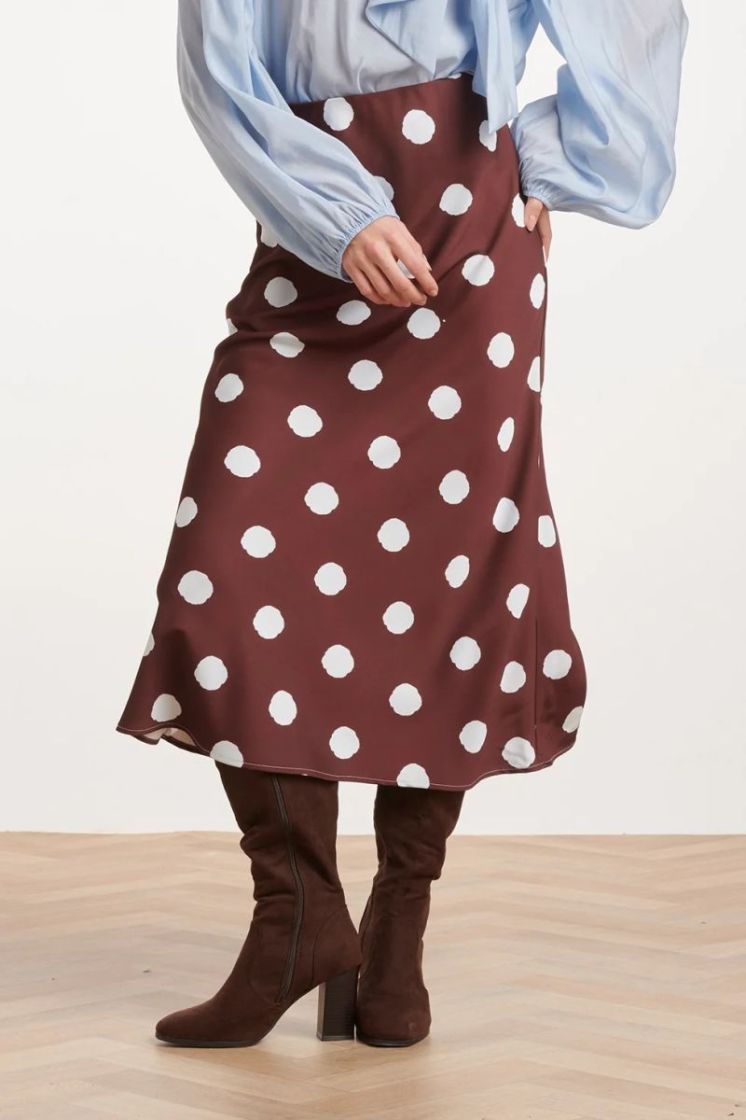  775-BROWN-LIGHT