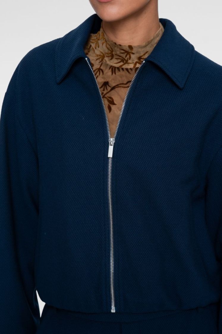  000675 navy